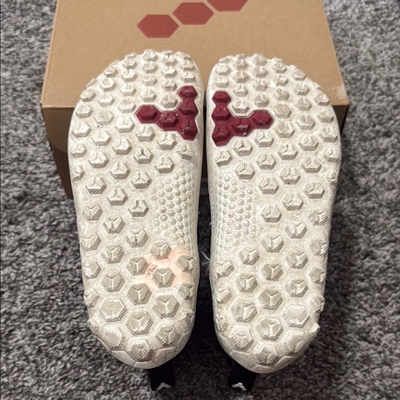 Vivo barefoot Women's Hiking Boot - Picture 6 of 10